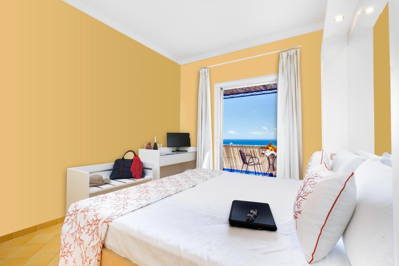 Hotel Piccolo Paradiso ماسّا لوبْرينسِ المظهر الخارجي الصورة